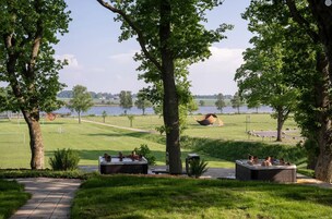 Bañera de hidromasaje exterior