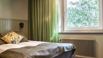 Tomannsrom – classic, bakgårdsutsikt | Skrivebord, blendingsgardiner, lydisolert og wi-fi (inkludert)