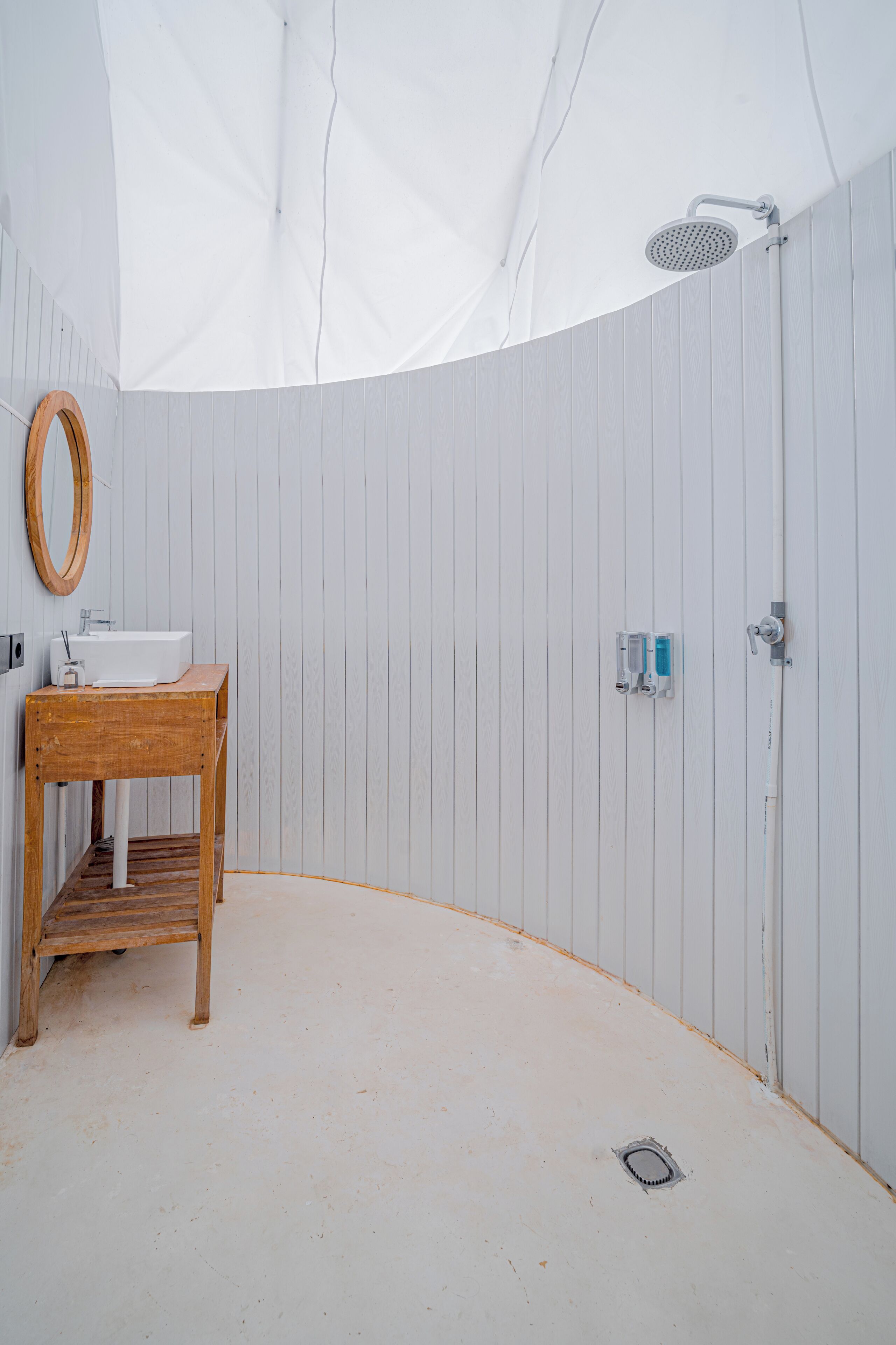 Tienda de campaña Confort, vista a la montaña | Baño