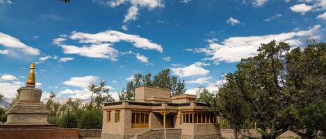 Fachada de la propiedad