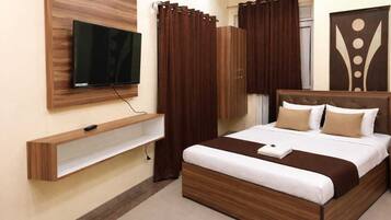 Desk, laptop workspace, free WiFi