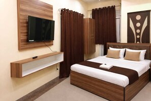 Superior tweepersoonskamer, balkon, uitzicht op stad | Een bureau, een laptopwerkplek, gratis wifi