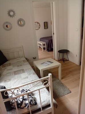 1 bedroom, WiFi, bed sheets - 2 ROOMS SAINT GERMAIN DES PRES lease mobility (Paris)