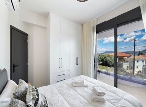 Family Apartment, Sea View, Poolside