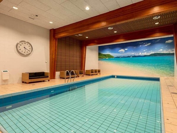 Piscine intérieure, piscine chauffée