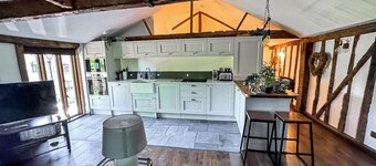 Historic Luxury 18th C Listed Barn Apartment