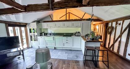 Historic Luxury 18th C Listed Barn Apartment
