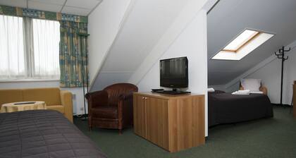 Amazing location | close to Scenic Outdoors, Local Sites & Attractions