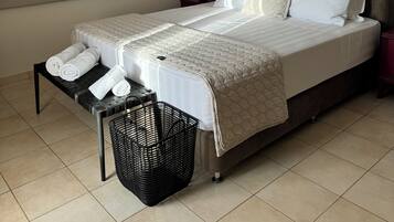 Luxury Apartment, Balcony, Garden View | 2 bedrooms, blackout drapes, soundproofing, iron/ironing board