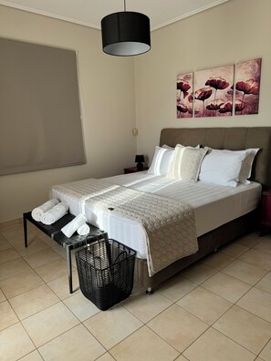 Luxury Apartment, Balcony, Garden View | 2 bedrooms, blackout drapes, soundproofing, iron/ironing board