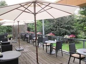 Buiten dineren
