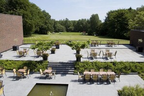 Buiten dineren