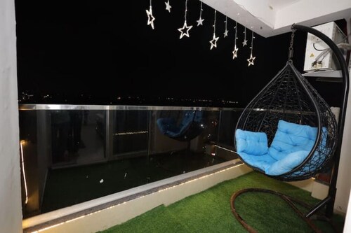 Private Suite with Full Kitchen-Walk to IIT Kanpur