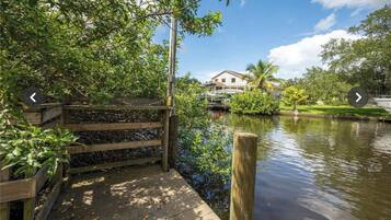 House, 2 Bedrooms, Smoking, Private Pool | Property grounds