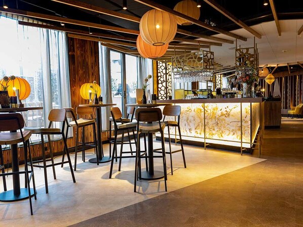 酒吧(店内)
