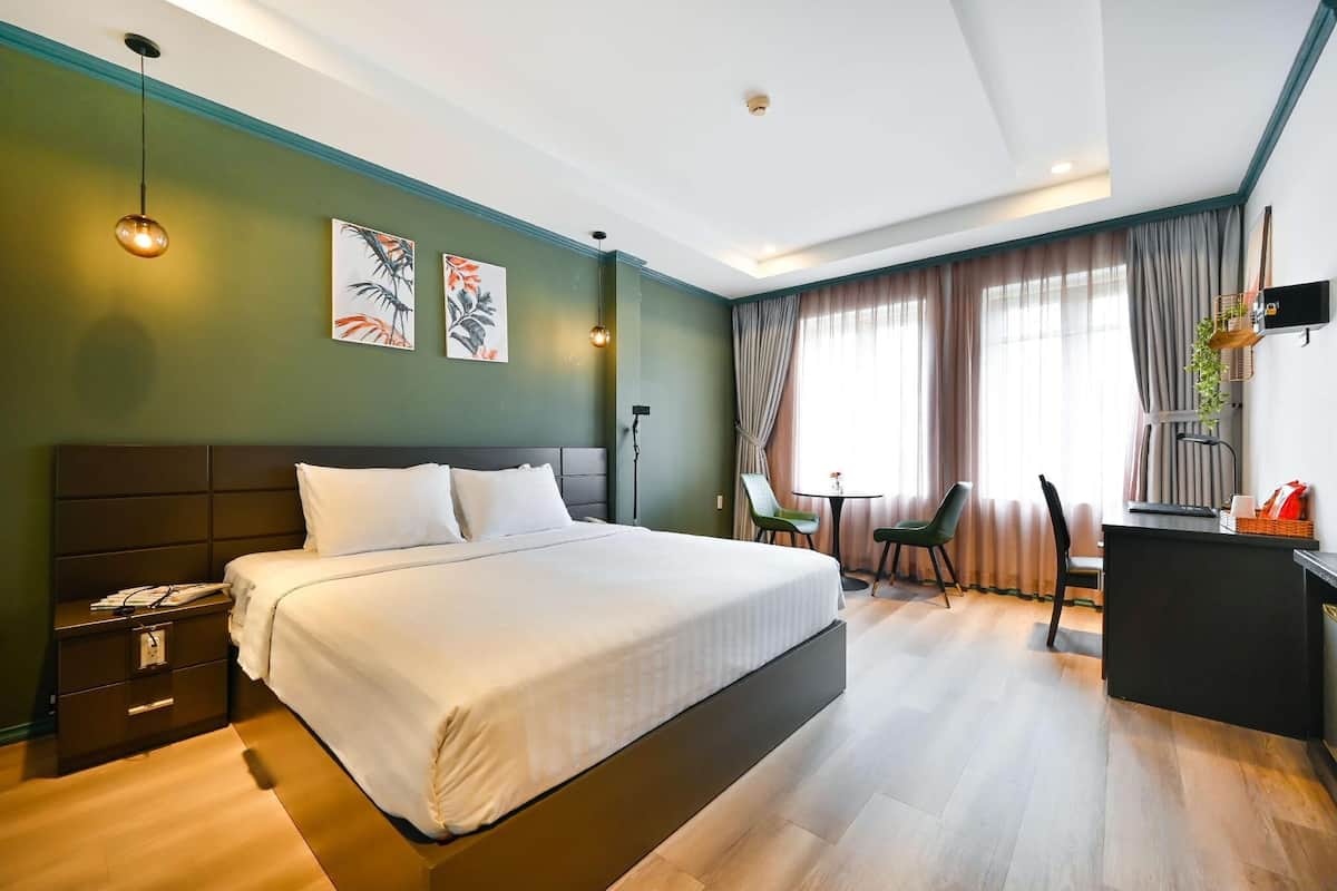 Egyptian cotton sheets, premium bedding, down comforters