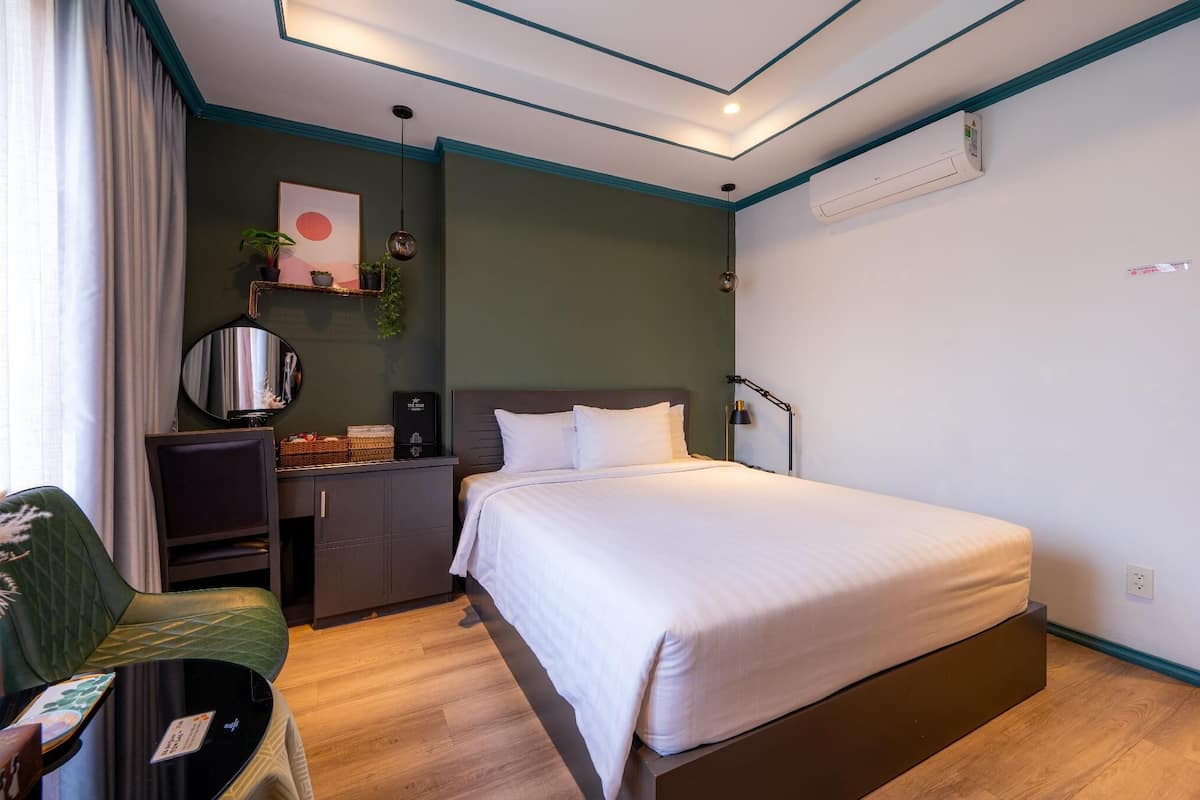 Economy Double Room | Egyptian cotton sheets, premium bedding, down comforters