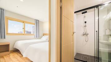 Standard Twin Room, City View | Desk, laptop workspace, free WiFi, bed sheets