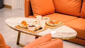 Desayuno de autoservicio incluido todos los días