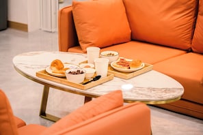 Free daily self-serve breakfast