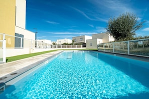Pool - Villa in Sérignan near Sandy Beach (Sérignan)