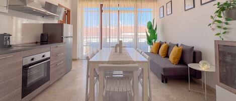 Fridge, microwave, oven, stovetop