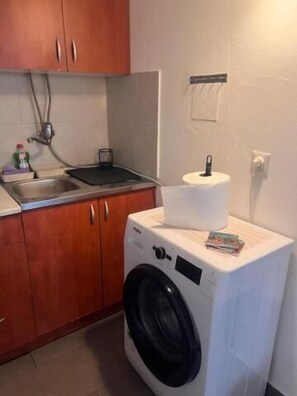 Hus - flera sovrum - rökare - balkong | Badrum