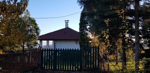 House, Multiple Bedrooms, Smoking, Balcony | Parking | Limited parking