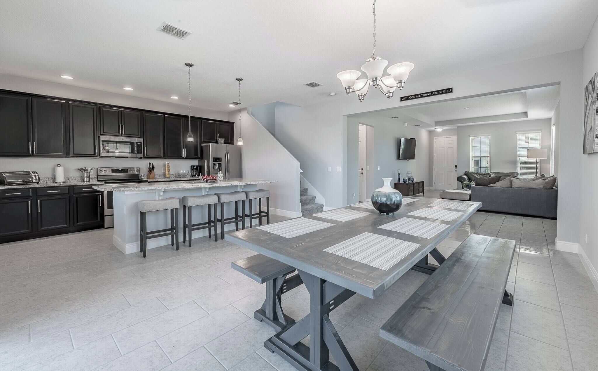 House, 4 Bedrooms | Dining room