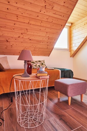 1 chambre, lit parapluie, Wi-Fi, draps fournis