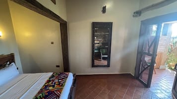 家庭三人房, 城市景 | 手提電腦工作空間、隔音、熨斗/熨衫板、免費 Wi-Fi
