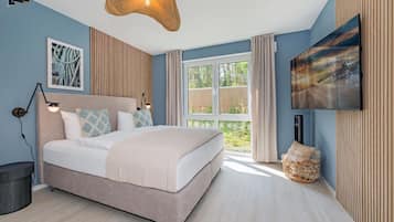 2 bedrooms, iron/ironing board, WiFi
