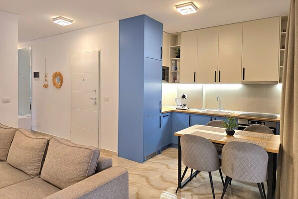 Familienapartment, Mehrere Schlafzimmer (SanPietro Holiday Homes 285) | Esszimmer