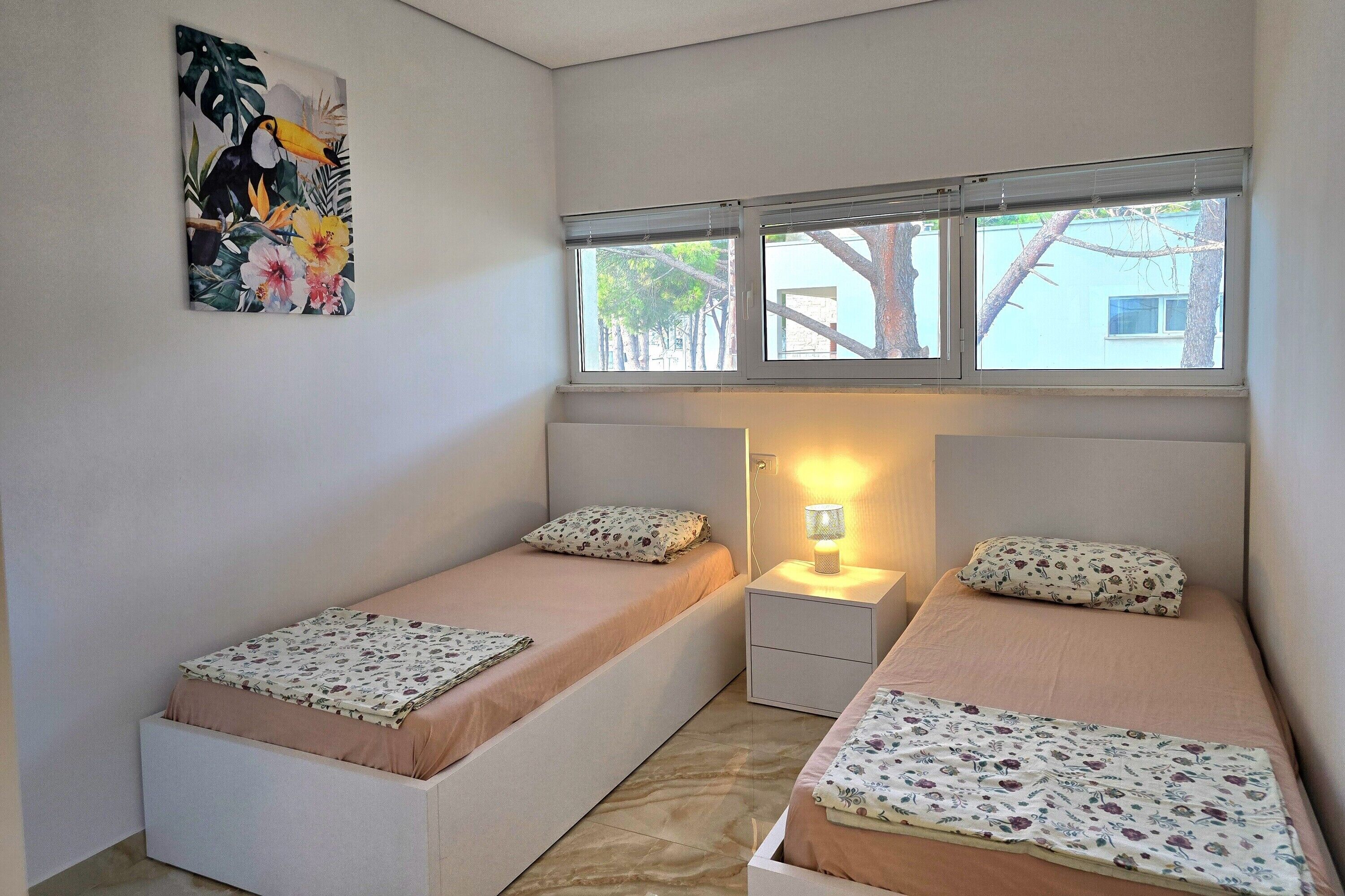 2 عدّة غرف نوم وواي فاي مجانًا وملاءات أسرّة