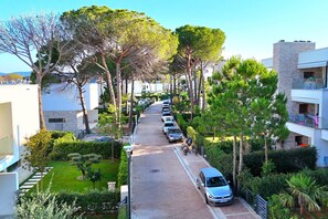 Family Apartment, Multiple Bedrooms (SanPietro Holiday Homes 287) | Property grounds