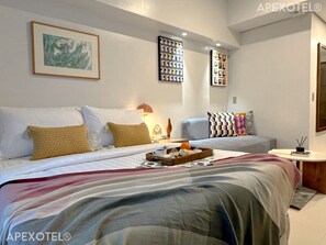 1 bedroom, WiFi, bed sheets - 38 Park Avenue Apartment Chic Skyline Studio Luxe (Cebu City)