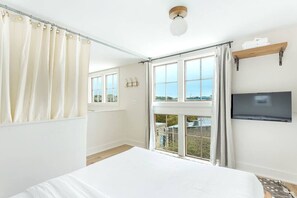 1 chambre, fer et planche à repasser, Wi-Fi gratuit, draps fournis