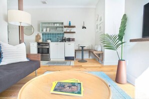 Interior - Annabelle 3A - Historic Downtown, Fully Equipped (Savannah)