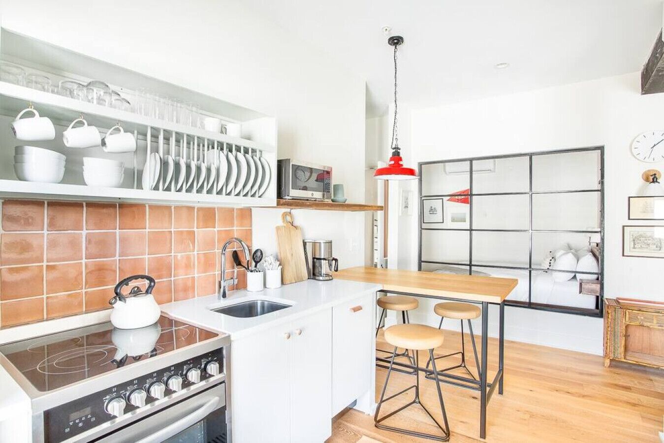 冰箱、微波炉、烤箱、炉灶