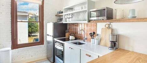 Fridge, microwave, oven, stovetop