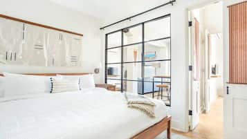 2 bedrooms, desk, iron/ironing board, free WiFi