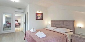 2 bedrooms, iron/ironing board, travel cot, WiFi - Villa Anne -Charming 2-bedroom stonehouse with WiFi, AC in delightful Tučepi (Tučepi)