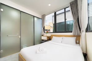 Executive Studio | Minibar, desk, free WiFi - Hana Home Service Apartment (Ho Chi Minh City)