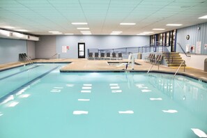 Piscina interna, piscina aquecida