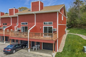 Exterior - Dells Vacations I -Families Hikers Golfers (Wisconsin Dells)