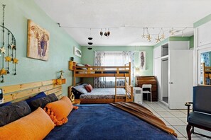2 dormitoris, planxa i posts de planxar, wifi i roba de llit