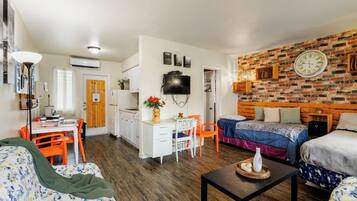 1 chambre, fer et planche à repasser, Wi-Fi, literie fournie