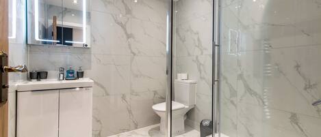 Departamento | Baño | Amenidades de baño gratuitas, toallas, jabón, shampoo
