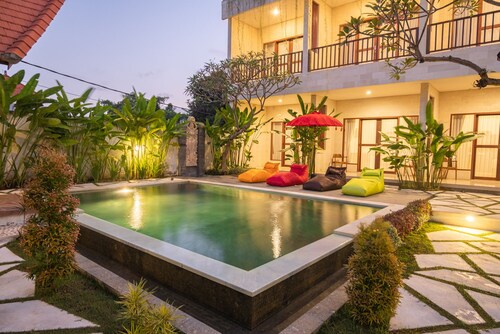 Mupu Jana G.House Keramas