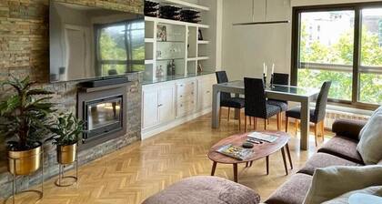 Royal-Palace Garden View | Elegant 2-Bedroom Flat in the Heart of Madrid